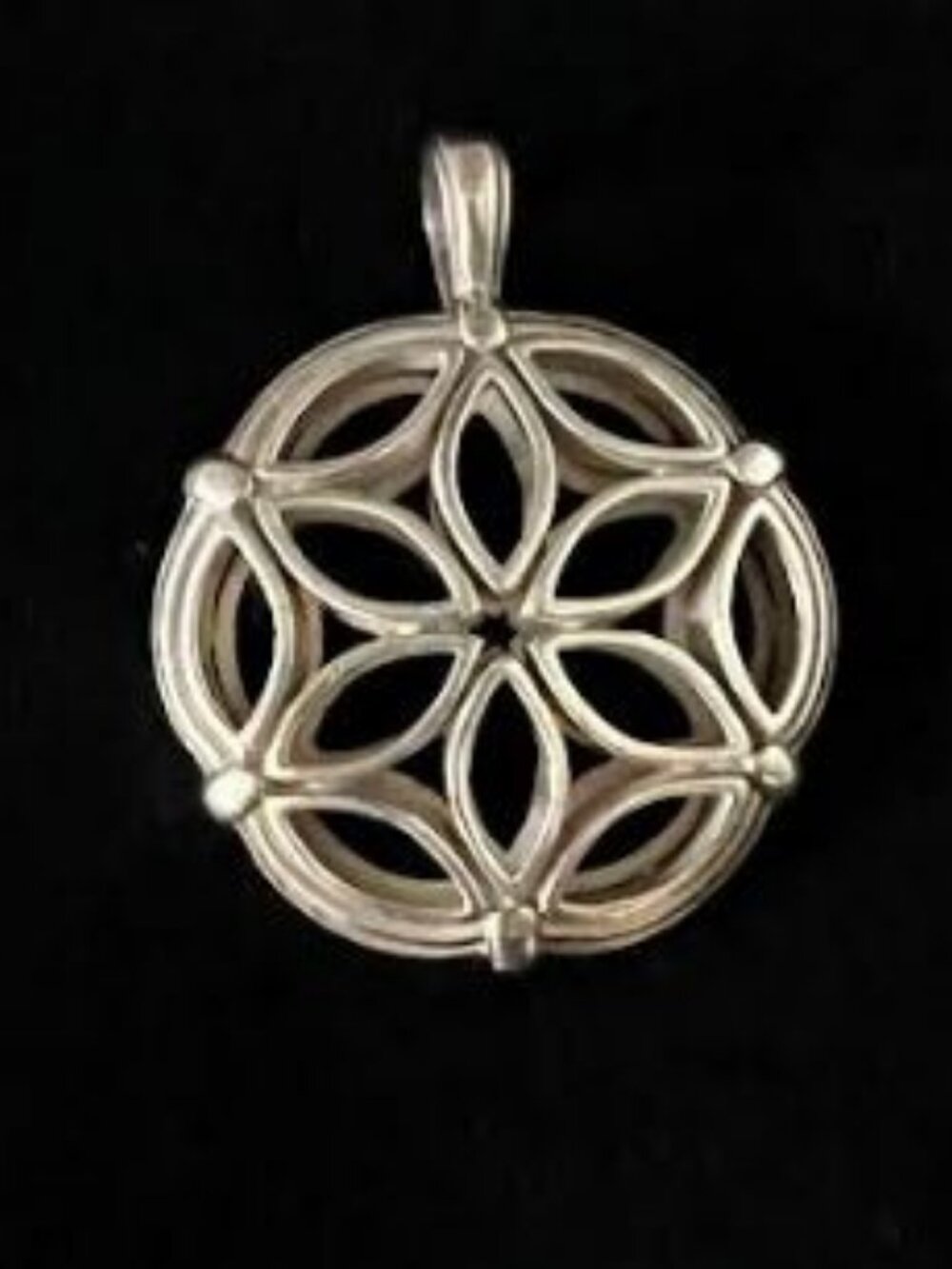 SLANE LARGE FENESTRA II CIRCULAR PENDANT ENHANCER in STERLING SILVER - Picture 5 of 7